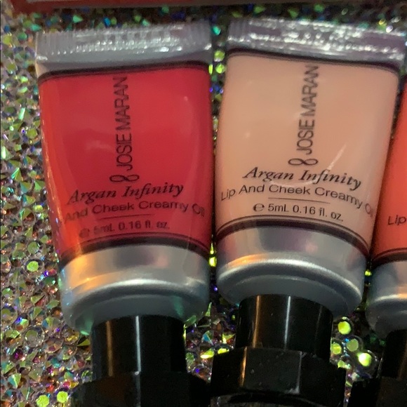 JOSIE MARAN love that flush argan infinity lip oil - Picture 2 of 3